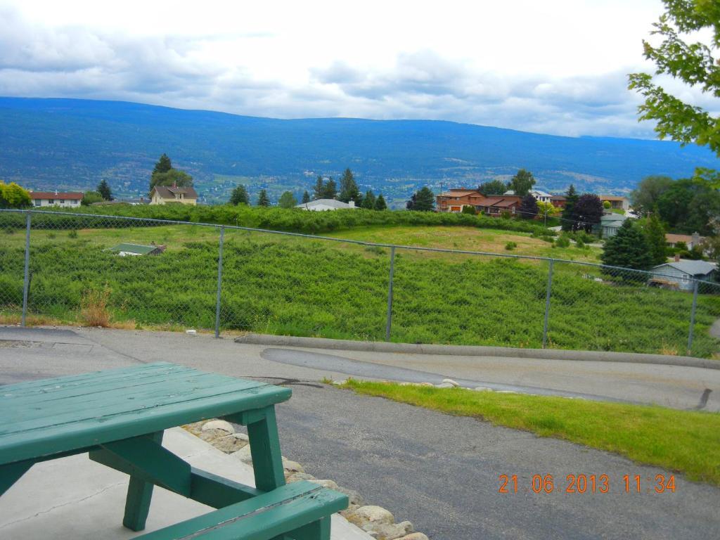 Pleasant View Motel Summerland Exterior foto